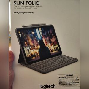 Logitech Slim Folio Keyboard Case for iPad - Grey 10th Generation